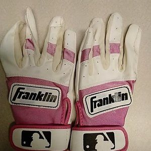 Girls youth softball gloves, size medium